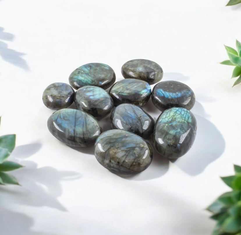 Labradorite Palm Stone (Blue Flash)